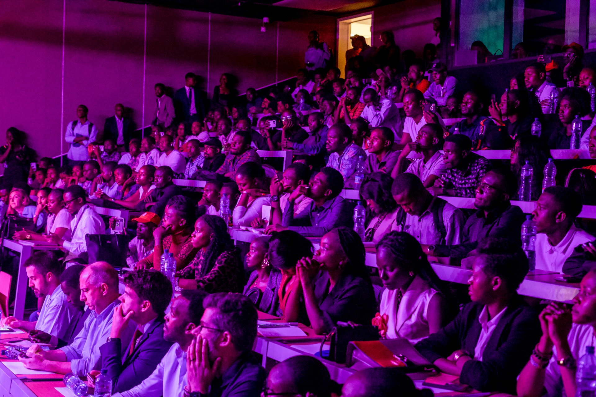 La salle des Innovation Days de Kinshasa, remplie de participants